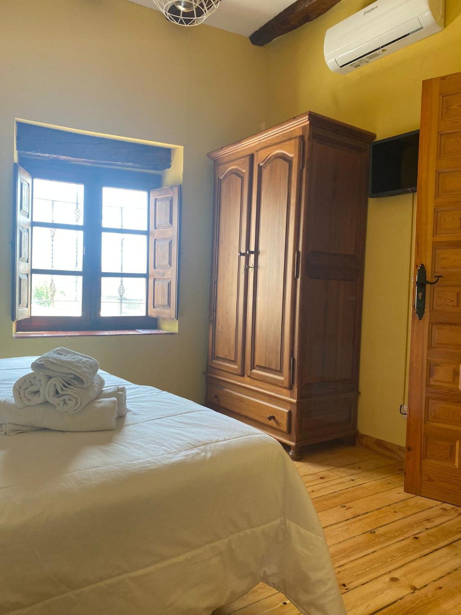 Hotel Restaurante Agapio De Tresnino Кинтанилья-де-Онесимо Экстерьер фото