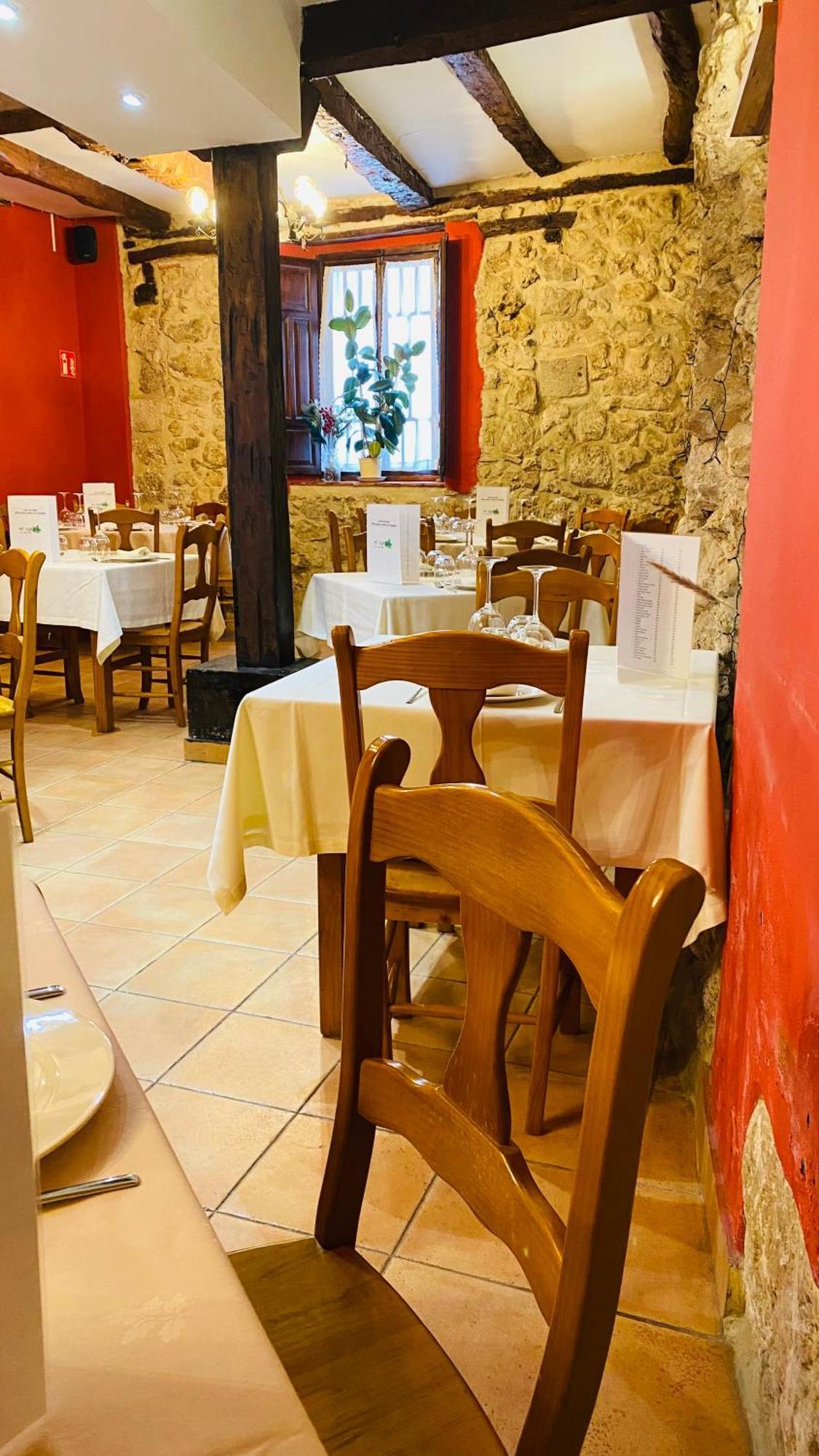 Hotel Restaurante Agapio De Tresnino Кинтанилья-де-Онесимо Экстерьер фото