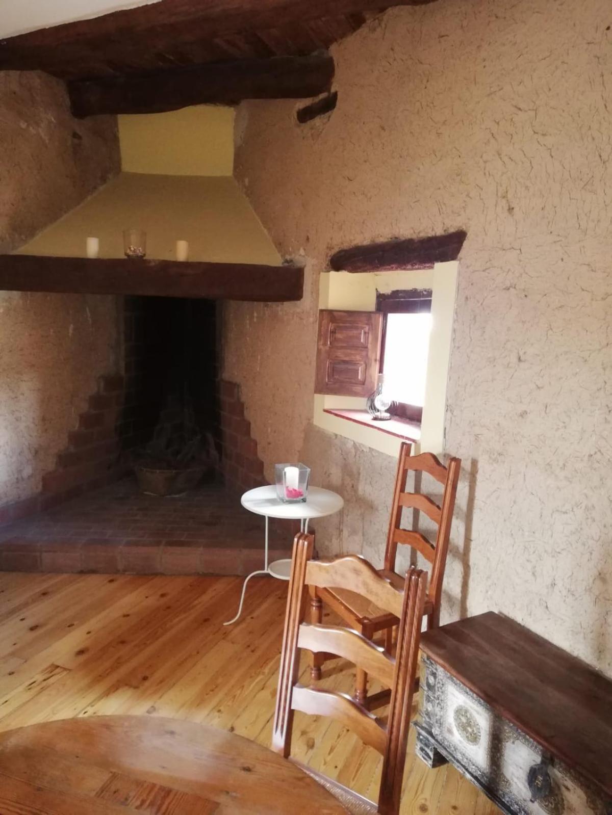 Hotel Restaurante Agapio De Tresnino Кинтанилья-де-Онесимо Экстерьер фото