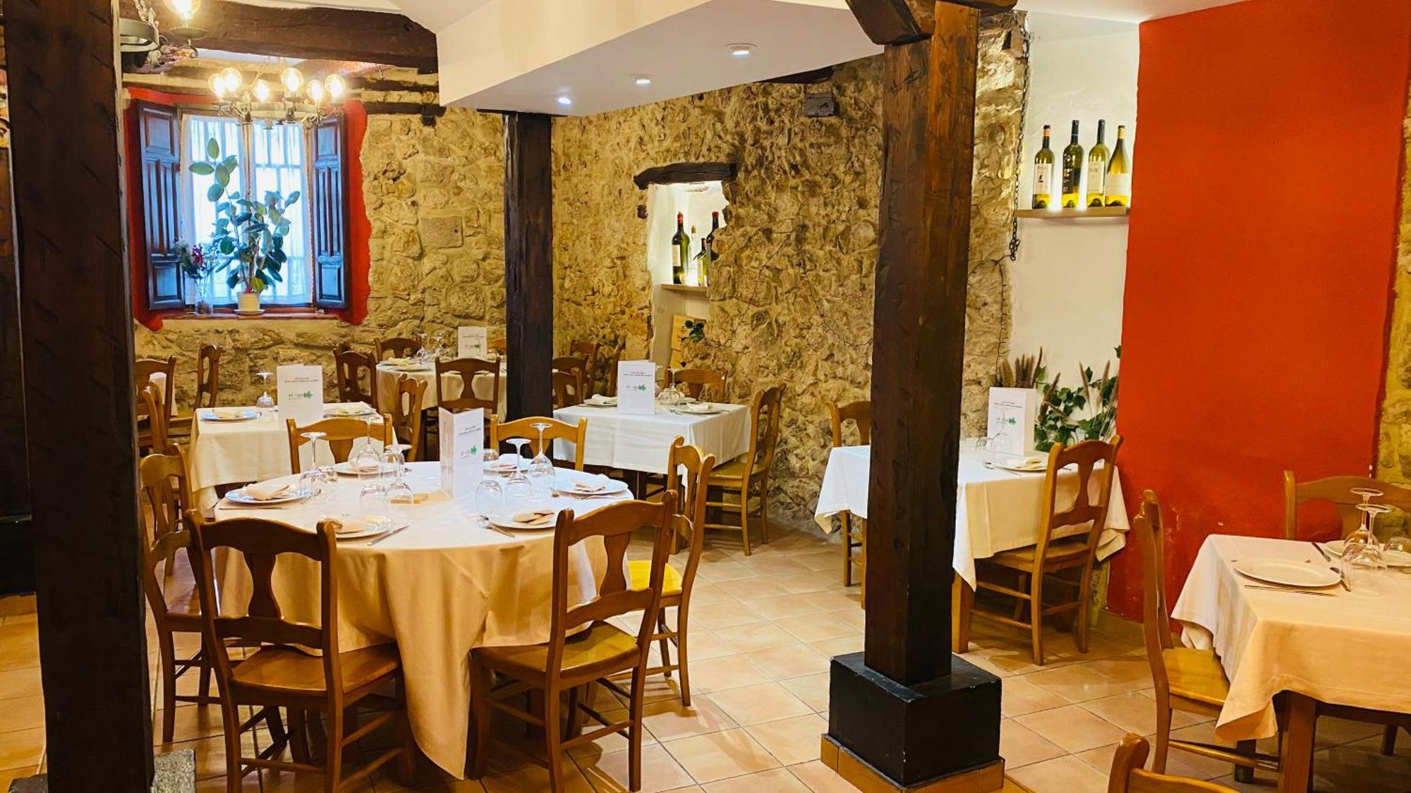 Hotel Restaurante Agapio De Tresnino Кинтанилья-де-Онесимо Экстерьер фото