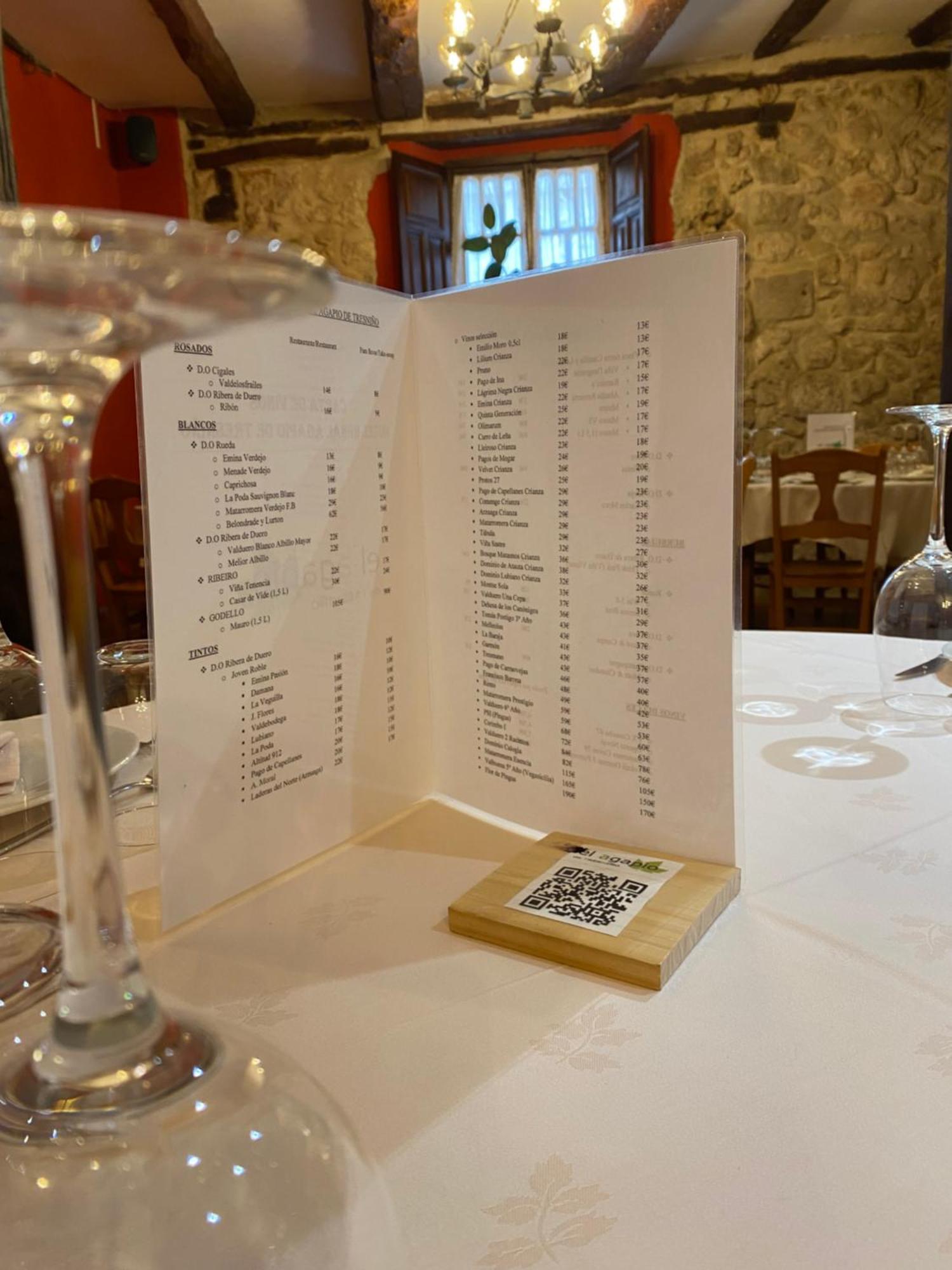 Hotel Restaurante Agapio De Tresnino Кинтанилья-де-Онесимо Экстерьер фото