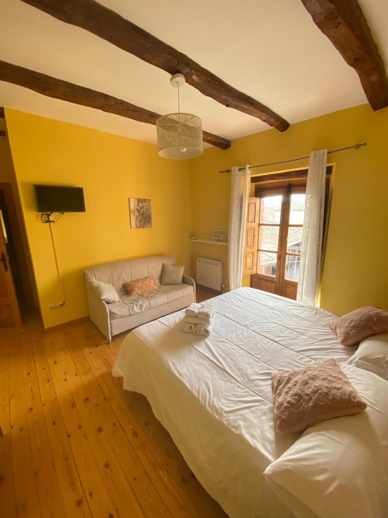 Hotel Restaurante Agapio De Tresnino Кинтанилья-де-Онесимо Экстерьер фото